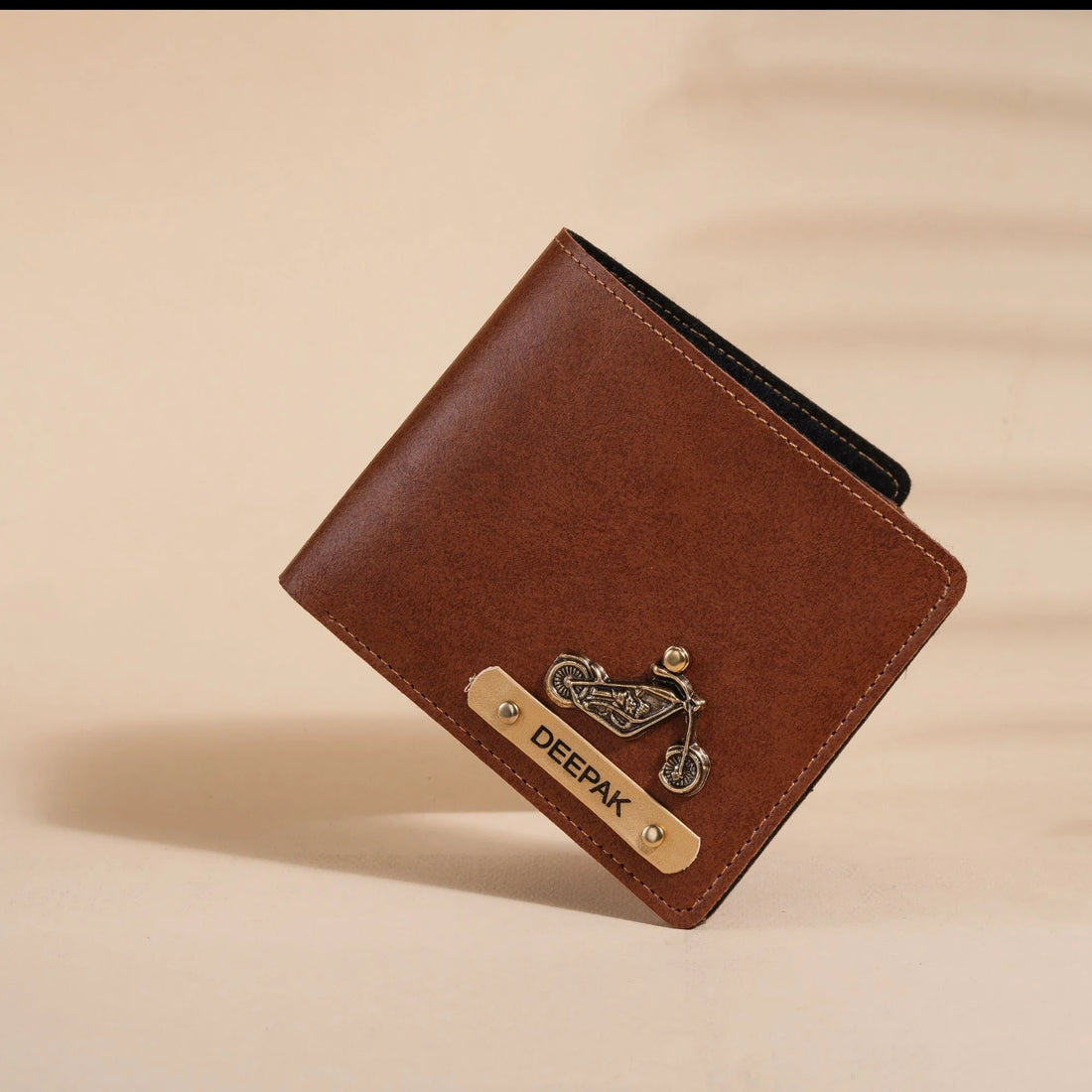 Get ready to turn heads with our customized men's combo, made from top-quality leather and available in a variety of colors and styles. With the option to personalize with your choice of initials, monogram, or design, this combo is both functional and stylish.