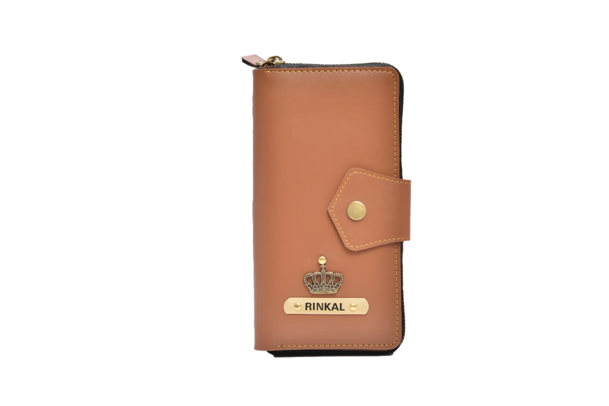 Featuring a classic design and fine leather craftsmanship, this zip around lady wallet is the perfect addition to any outfit.