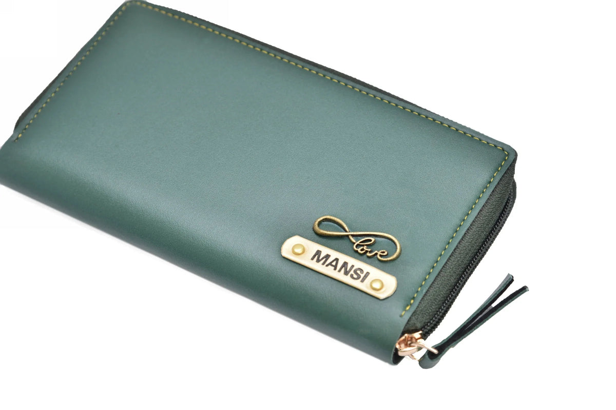 "On-trend Minimalism: Embrace the latest fashion trends with our zip around minimal clutch, a chic accessory for the style-conscious individuals."