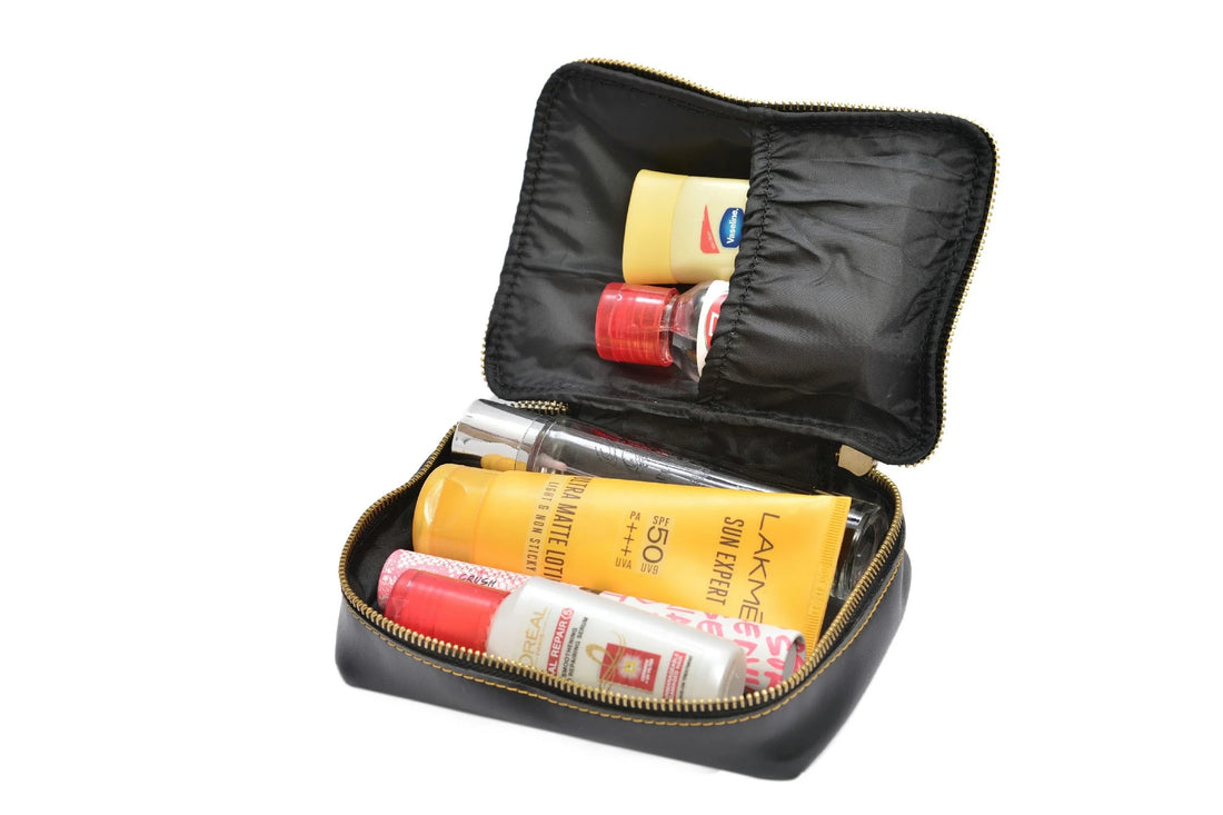 personalized-mini-makeup-kit-black-customized-best-gift-for-boyfriend-girlfriend