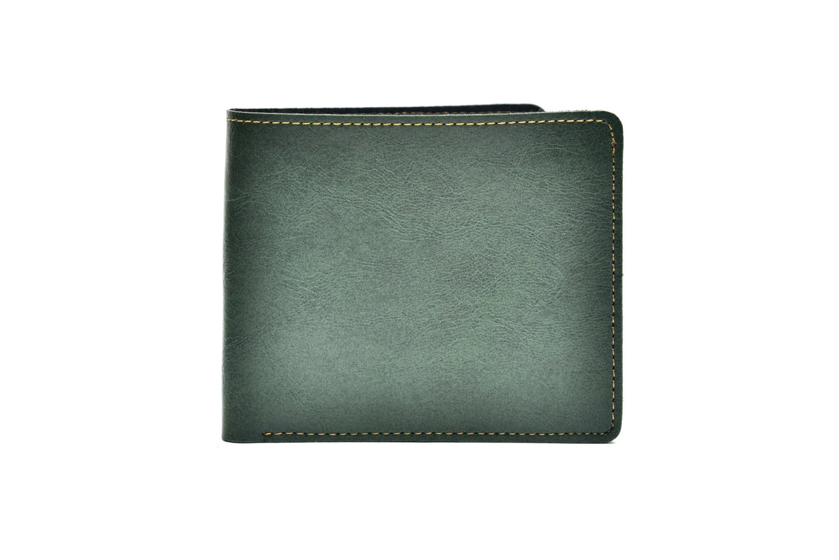 Don’t forget the flawless finish of this Personalized Custom-Made Leather Men’s Wallet which is bound to leave you mesmerized. 
